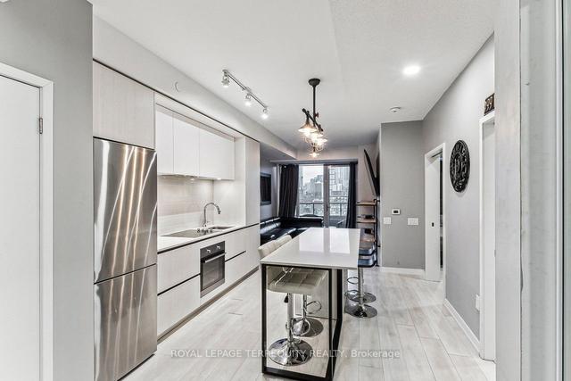 907 - 225 Sumach St, Condo with 1 bedrooms, 1 bathrooms and 1 parking in Toronto ON | Image 6