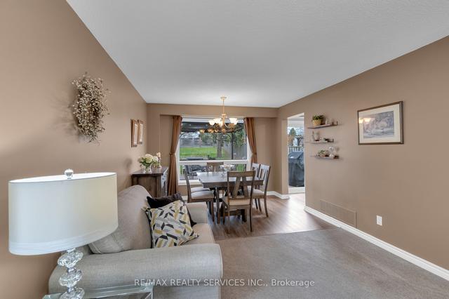 52 Northgate Blvd, House detached with 3 bedrooms, 2 bathrooms and 3 parking in Brampton ON | Image 2