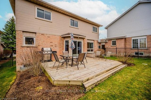 10 Parsons Crt, House detached with 4 bedrooms, 4 bathrooms and 6 parking in Kitchener ON | Image 35