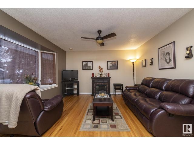 16449 105 Av Nw, House detached with 2 bedrooms, 1 bathrooms and 5 parking in Edmonton AB | Card Image