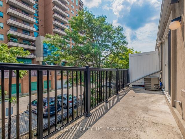 2016 - 3049 Finch Ave W, Townhouse with 1 bedrooms, 1 bathrooms and 1 parking in Toronto ON | Image 13
