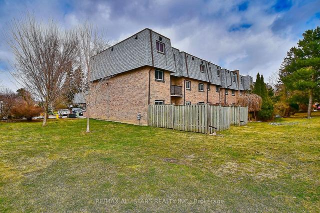 50 - 1 Woodglen Way, Townhouse with 3 bedrooms, 3 bathrooms and 2 parking in Markham ON | Image 35