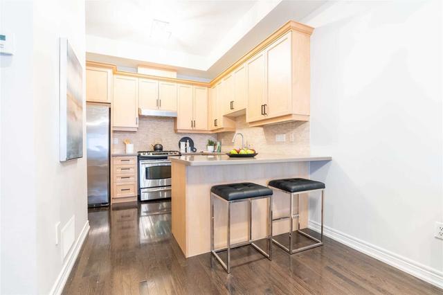 1449 Queen St E, House attached with 3 bedrooms, 3 bathrooms and 1 parking in Toronto ON | Image 6