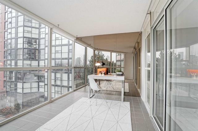 412 - 701 King St W, Condo with 2 bedrooms, 2 bathrooms and 1 parking in Toronto ON | Image 7