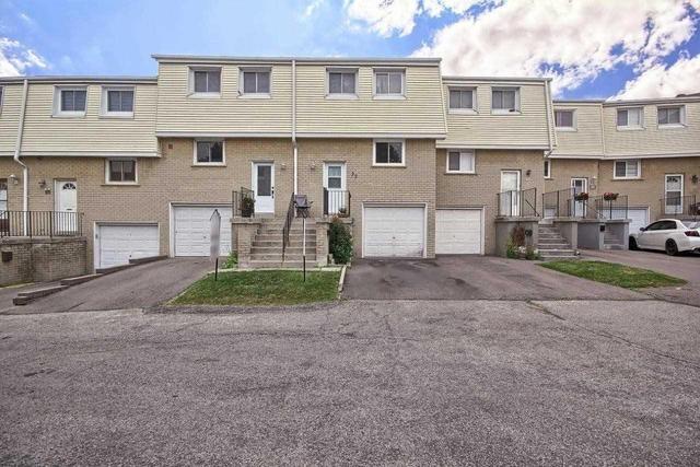 22 - 400 Mississauga Valley Blvd, Townhouse with 3 bedrooms, 2 bathrooms and 1 parking in Mississauga ON | Image 1