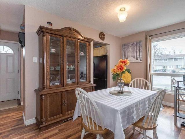 14 Hasting Sq, House detached with 3 bedrooms, 2 bathrooms and 2 parking in Brampton ON | Image 7
