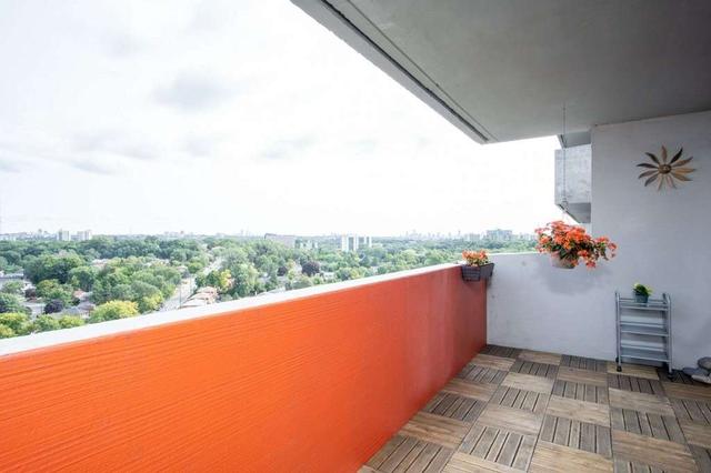 1605 - 250 Scarlett Rd, Condo with 2 bedrooms, 2 bathrooms and 1 parking in Toronto ON | Image 18