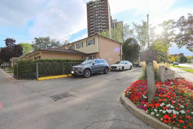 101 Plum Tree Way, Townhouse with 4 bedrooms, 2 bathrooms and 2 parking in Toronto ON | Image 12