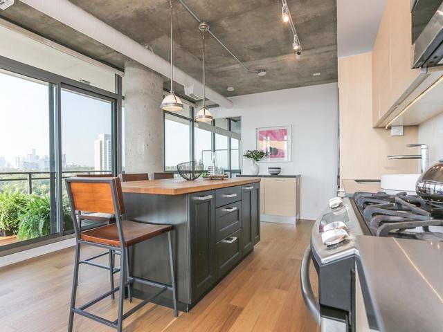 1002 - 319 Carlaw Ave, Condo with 2 bedrooms, 2 bathrooms and 1 parking in Toronto ON | Image 6