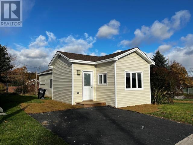 33 Meadowbrook Drive, House detached with 2 bedrooms, 1 bathrooms and null parking in St. John's NL | Card Image