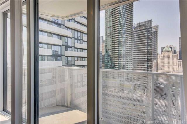 2102 - 88 Harbour St, Condo with 1 bedrooms, 1 bathrooms and null parking in Toronto ON | Image 11