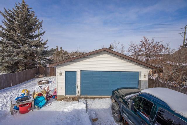 192 Cosgrove Crescent, House detached with 4 bedrooms, 2 bathrooms and 4 parking in Red Deer AB | Image 11