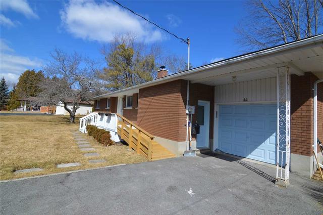 44 Hamilton Ave, House detached with 2 bedrooms, 2 bathrooms and 7 parking in Cobourg ON | Image 2