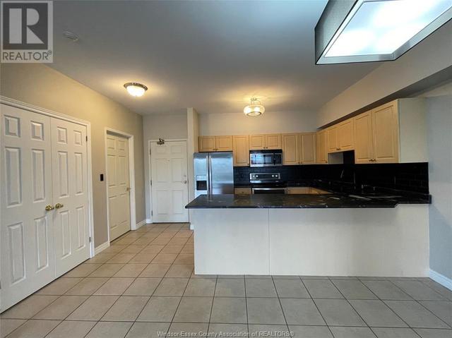 213 - 5995 Ellis, Condo with 2 bedrooms, 2 bathrooms and null parking in LaSalle ON | Image 4