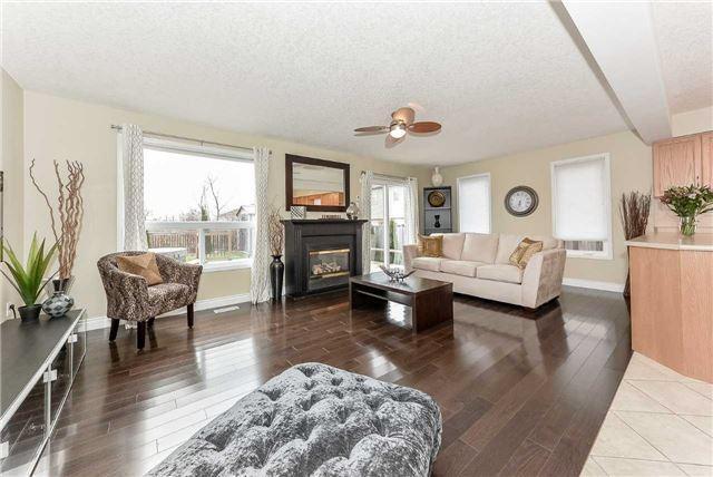11 Shackleton Dr, House detached with 3 bedrooms, 4 bathrooms and 2 parking in Guelph ON | Image 2