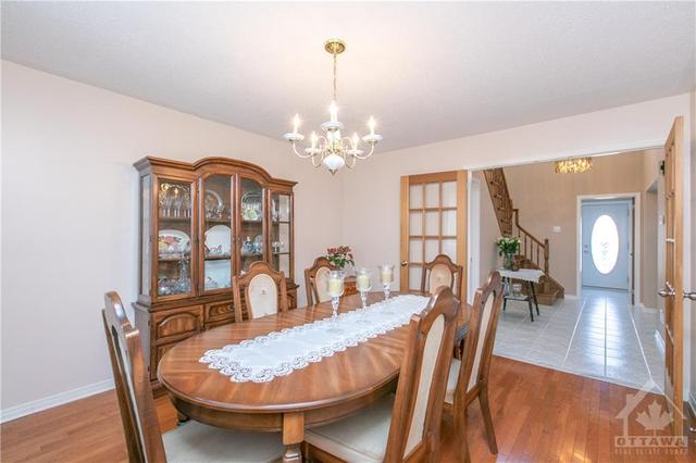 56 Townsend Drive, House detached with 4 bedrooms, 3 bathrooms and 6 parking in Ottawa ON | Image 7