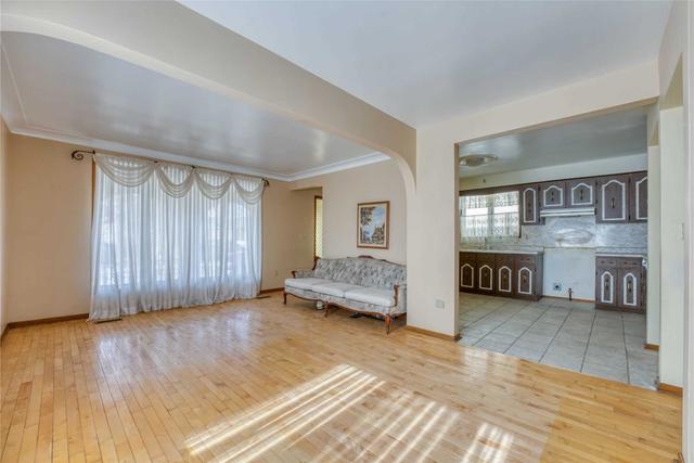 1850 Drouillard Rd, House detached with 3 bedrooms, 2 bathrooms and 1 parking in Windsor ON | Image 23