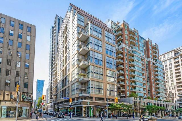 1105 - 80 Cumberland St, Condo with 2 bedrooms, 3 bathrooms and 1 parking in Toronto ON | Card Image