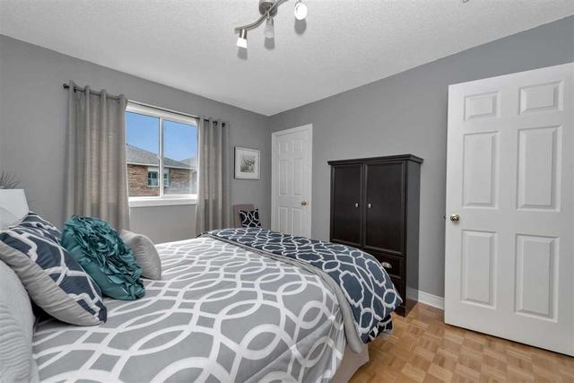 15 Richwood St, House detached with 3 bedrooms, 4 bathrooms and 4 parking in Toronto ON | Image 14