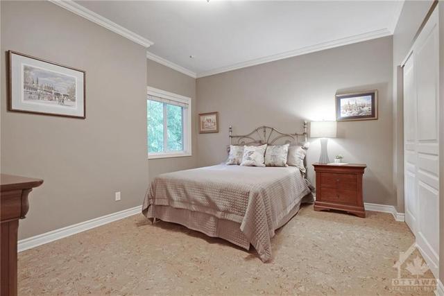 10 Waterbend Lane, House detached with 4 bedrooms, 3 bathrooms and 6 parking in Ottawa ON | Image 21