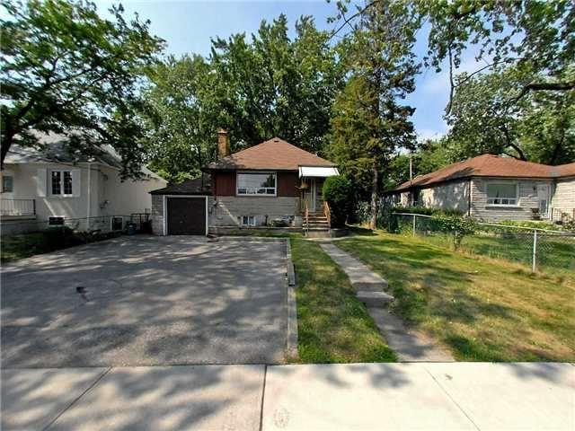 146 Empress Ave, House detached with 3 bedrooms, 2 bathrooms and 5 parking in Toronto ON | Image 5