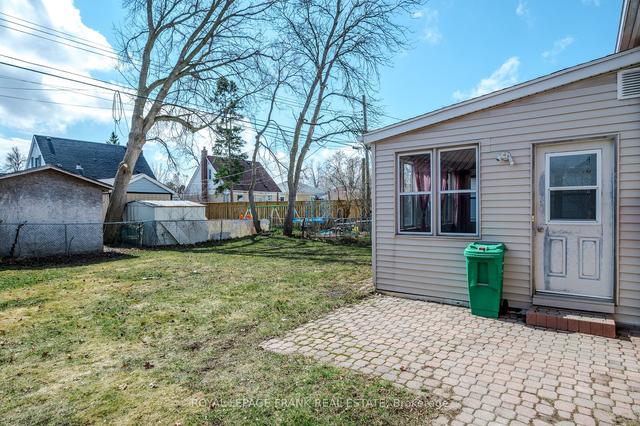 471 King George St, House detached with 2 bedrooms, 2 bathrooms and 4 parking in Peterborough ON | Image 11
