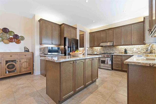 8 Flanders Rd, House detached with 5 bedrooms, 5 bathrooms and 7 parking in Brampton ON | Image 13
