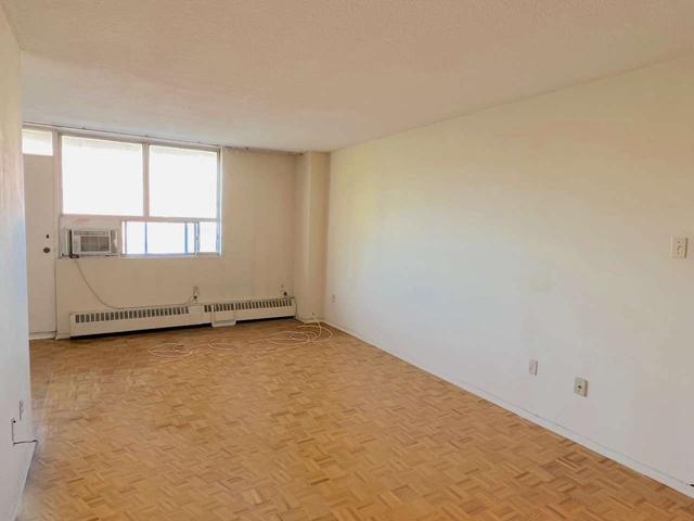 609 - 1950 Kennedy Rd N, Condo with 3 bedrooms, 1 bathrooms and 1 parking in Toronto ON | Image 4