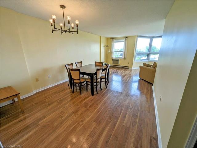 602 - 675 Davis Drive, House attached with 2 bedrooms, 1 bathrooms and 1 parking in Kingston ON | Image 2