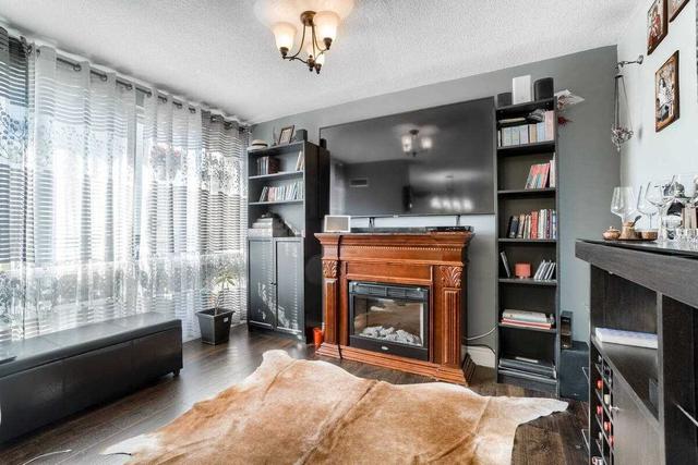 310 - 2 Valhalla Inn Rd, Townhouse with 3 bedrooms, 3 bathrooms and 1 parking in Toronto ON | Image 10
