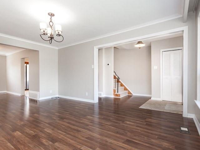 81 Rochman Blvd, House semidetached with 4 bedrooms, 2 bathrooms and 3 parking in Toronto ON | Image 2