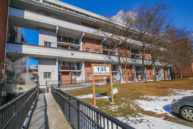 107 - 135 Leeward Glwy, Townhouse with 4 bedrooms, 2 bathrooms and 1 parking in Toronto ON | Image 1