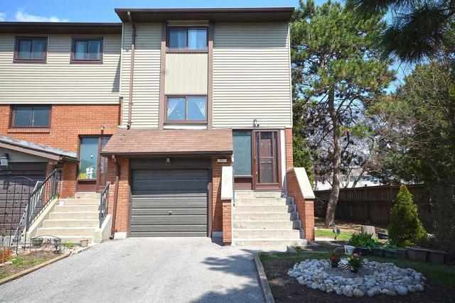 71 Carleton Pl, Townhouse with 3 bedrooms, 2 bathrooms and 2 parking in Brampton ON | Image 23