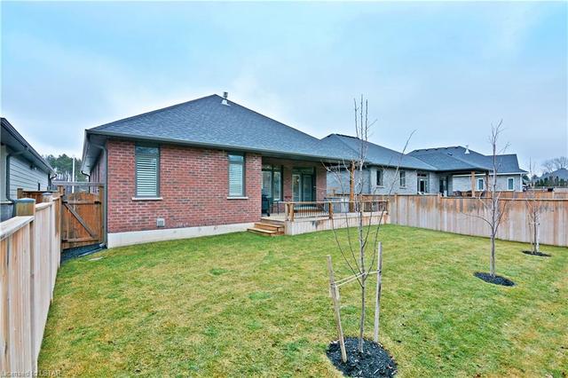 7 Lindsay Crescent, House detached with 3 bedrooms, 3 bathrooms and 4 parking in Strathroy Caradoc ON | Image 30