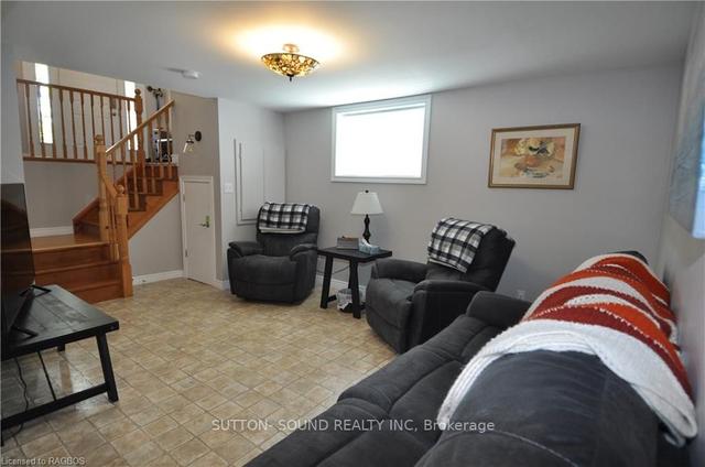 1192 14th Ave E, House detached with 1 bedrooms, 2 bathrooms and 3 parking in Owen Sound ON | Image 5