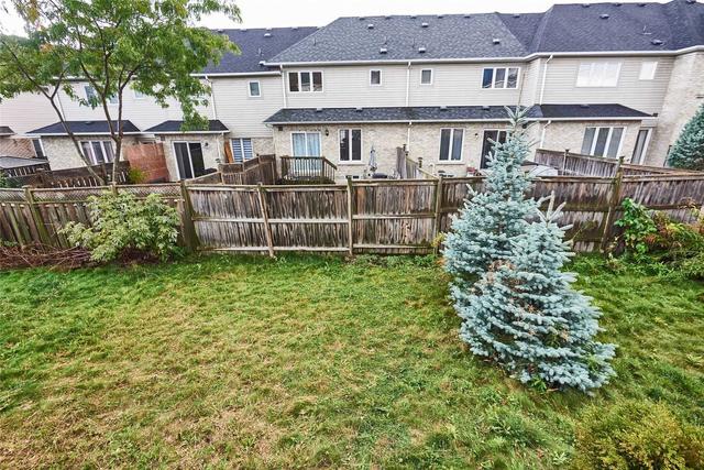 25 Odessa Cres, House attached with 3 bedrooms, 3 bathrooms and 2 parking in Whitby ON | Image 28