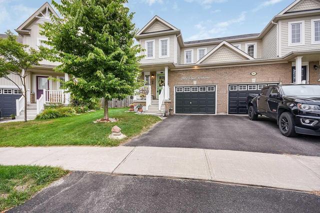 404 Orvis Cres, House semidetached with 3 bedrooms, 3 bathrooms and 2 parking in Shelburne ON | Image 2