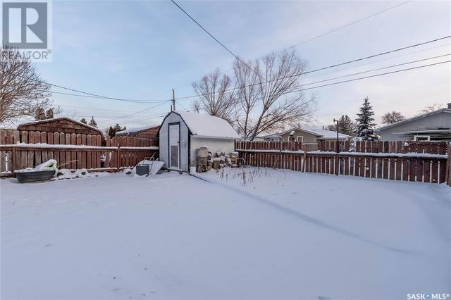 1037 Simcoe Street, House detached with 5 bedrooms, 2 bathrooms and null parking in Moose Jaw SK | Image 33