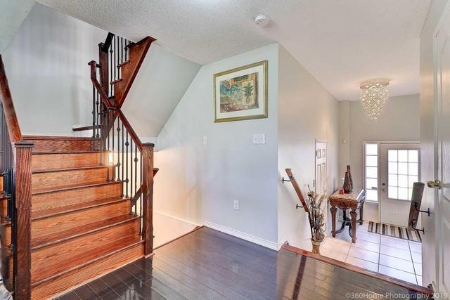 515 Rossland Rd E, House semidetached with 4 bedrooms, 4 bathrooms and 1 parking in Ajax ON | Image 3