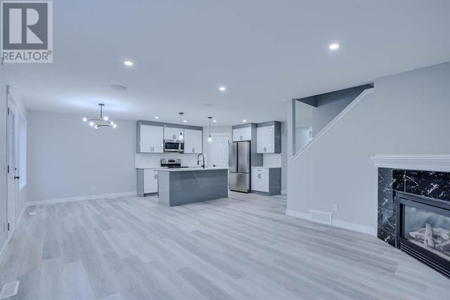 167 Brightondale Crescent Se, House detached with 5 bedrooms, 3 bathrooms and 4 parking in Calgary AB | Image 9
