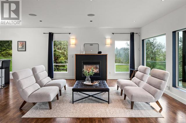 4810 Prospect Lake Rd, House detached with 8 bedrooms, 7 bathrooms and 10 parking in Saanich BC | Image 19