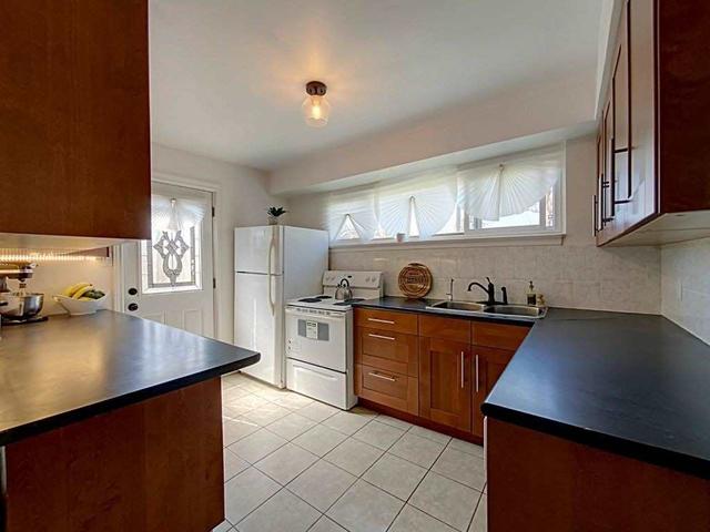 73 Fordwich Cres, House detached with 4 bedrooms, 1 bathrooms and 3 parking in Toronto ON | Image 12