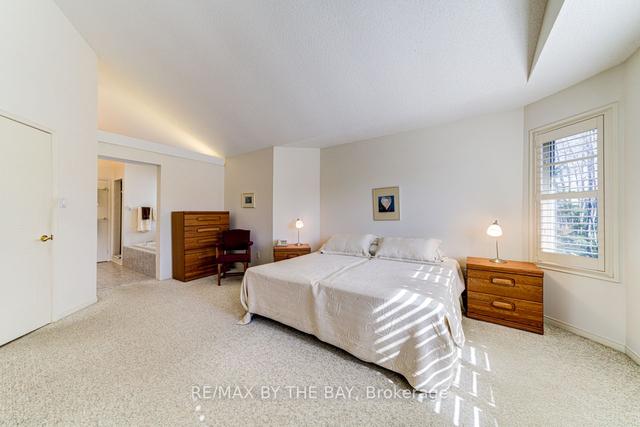 27 Barker Blvd, Condo with 3 bedrooms, 4 bathrooms and 4 parking in Collingwood ON | Image 16