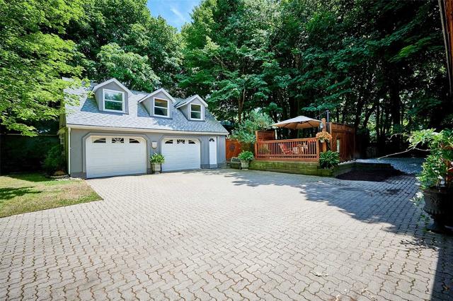 24 Pine Ridge Dr, House detached with 4 bedrooms, 5 bathrooms and 10 parking in Toronto ON | Image 23
