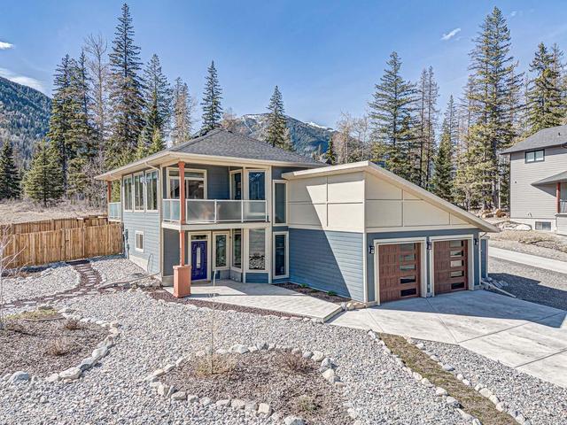 2264 Black Hawk Drive, House detached with 3 bedrooms, 3 bathrooms and null parking in Sparwood BC | Image 64