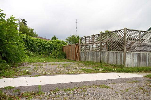 538 Wilson Rd S, House detached with 3 bedrooms, 2 bathrooms and 2 parking in Oshawa ON | Image 5