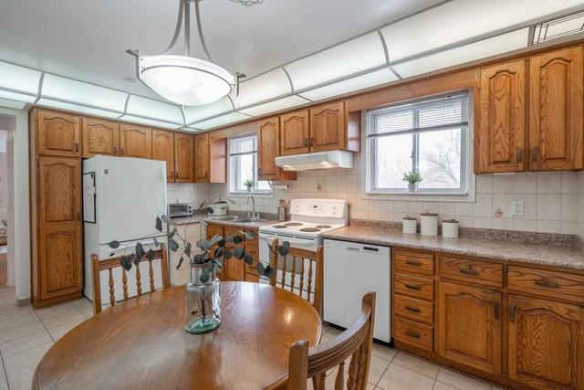 8 Atwood Pl, House detached with 3 bedrooms, 2 bathrooms and 9 parking in Toronto ON | Image 2
