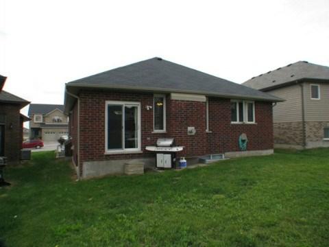 1152 Oakcrossing Rd, House detached with 3 bedrooms, 3 bathrooms and 6 parking in London ON | Image 2