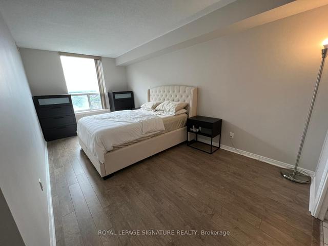 2104 - 135 Hillcrest Ave, Condo with 2 bedrooms, 2 bathrooms and 1 parking in Mississauga ON | Image 7