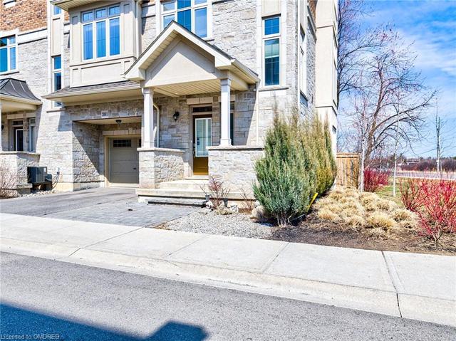 2001 Deerview, House attached with 4 bedrooms, 4 bathrooms and 2 parking in Oakville ON | Image 12